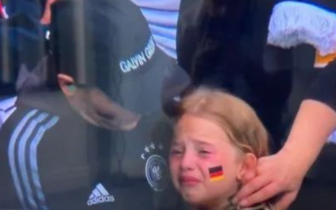 哭吧 你這個小納粹！英國球迷網暴德國10歲小女孩  有人募款百萬做補償