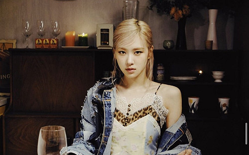 ROSÉ翻唱歌曲破三百萬點閱  釣出原唱本尊大讚好聽