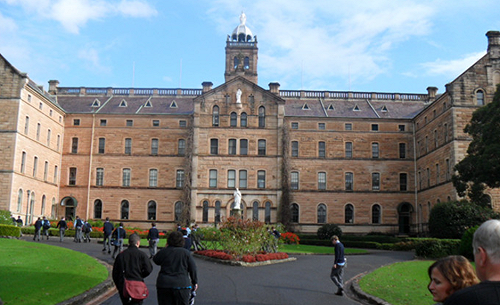 白人特權插隊? 澳洲160人搶占原住民學生名額接種疫苗