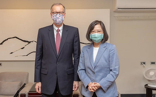 酈英傑即將卸任返美 蔡英文接見感謝對台美關係的貢獻