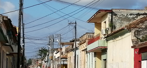 不滿沒有經濟與自由 古巴人走上街頭抗議