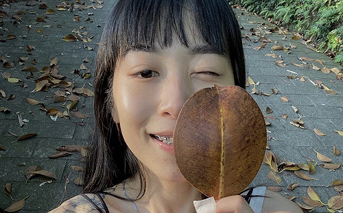 NanaQ極簡宣言造假！被Dcard網友抓包挨轟：做作