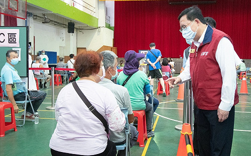 桃75歲以上長者接種逾8成全國第一 鄭文燦提醒第9、10類快上網完成意願登記