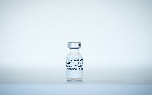 郭台銘證實簽約購「德國原廠直送疫苗」 努力催貨