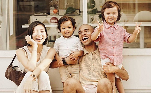 (影)雙胞胎誕生！Rice ＆Shine晉升四寶爸媽  周筠：真的不生了！