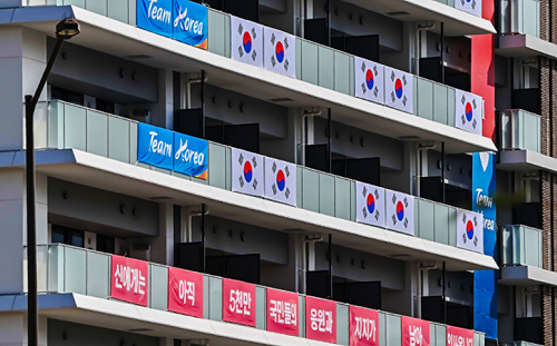 韓國奧運代表團選手村掛仿抗日名將李舜臣名言橫幅 日本網友氣炸！