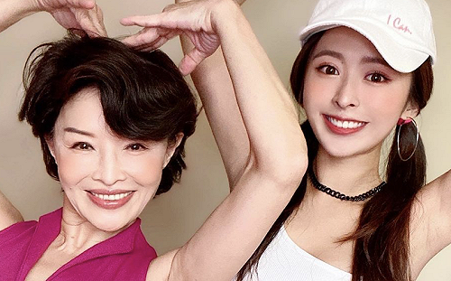 與媽媽跳舞!Nikki笑:你們的留言她都有看