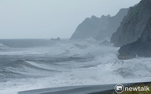 烟花逼近!6縣市大雨特報 CNN：台累積雨量｢恐達1公尺｣釀各種天災