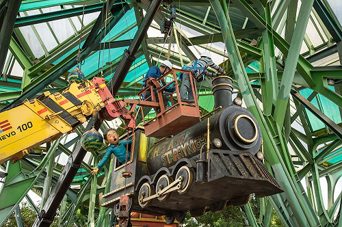 宜蘭防烟花颱風 幾米火車拆下