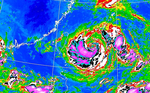 龜速移動！烟花颱風增強中   氣象局：北轉角度影響陸警發布