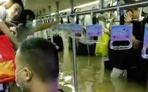 中國悲歌!鄭州水災罹難者家屬嘆:就是下班坐個地鐵 人怎麼就沒了