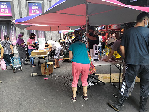 新北仍在三級警戒! 板橋湳興市場民眾不配合還傷人 市府:將依法嚴懲