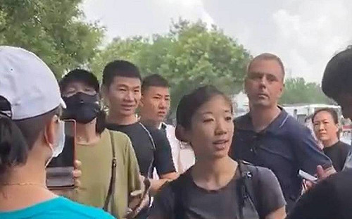外媒報導河南洪災遭圍堵! 共青團號召提供BBC記者行蹤「往死裡懟」