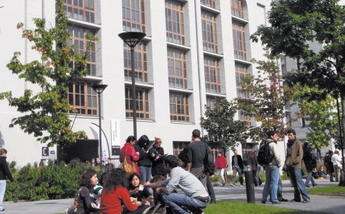 「黑板上的紅色警戒」 法媒示警中國用錢滲透學界 中使館暴跳怒批