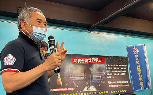 拳擊教父郭枝來認裁判不公  讚黃筱雯：打出另一片天