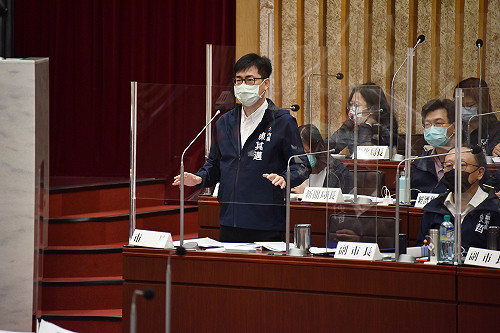 陳其邁捐社會局1個月薪水 特支費獎勵衛生局與警察局