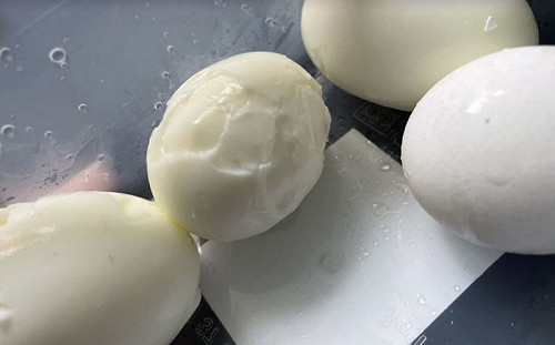 水煮蛋殼超難剝！內行新招一秒脫落