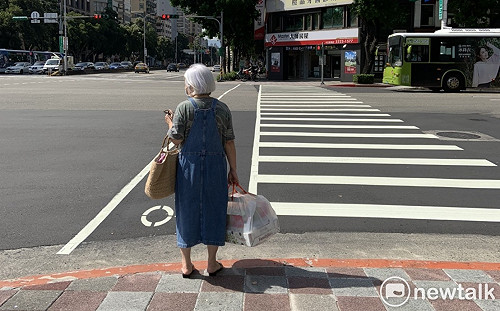 快訊》4縣市高溫特報！氣象局：慎防36度以上高溫