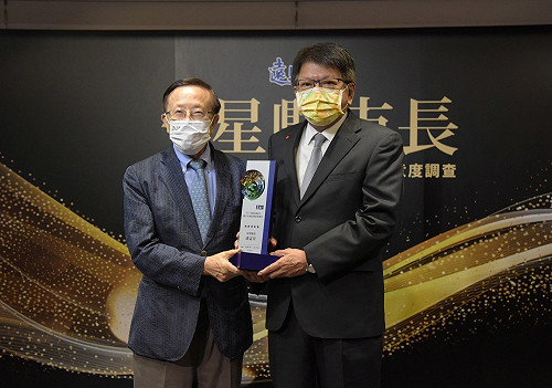 領取遠見五星首長獎 潘孟安：每位縣市長都是我學習的對象