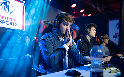 長輩也要懂電競！英國推官方指南、鼓勵監護人學習