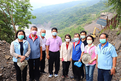 強降雨重創六龜.旗美 高市議長率議員現場勘災