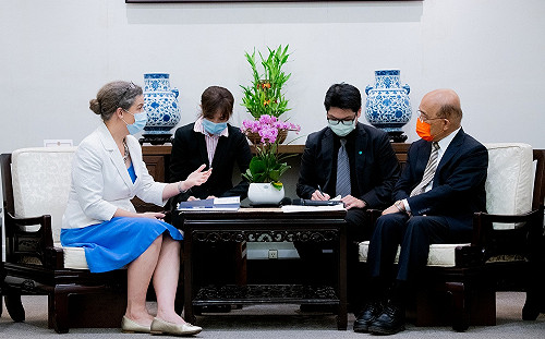 AIT處長孫曉雅拜會 蘇揆：期待台美關係更上層樓