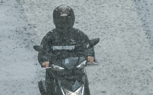 快訊》午後雷雨彈開轟！氣象局：12縣市大雨特報