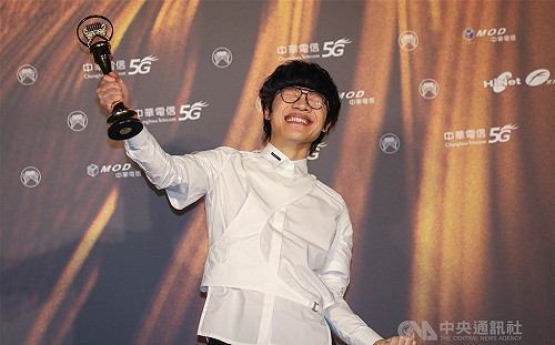 年度歌曲「刻在我心底的名字」遭控抄襲  文化部這麼說...