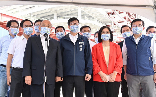 五倍券是最好的限期使用現金 蘇貞昌：各部會加碼推出 盼促經濟活絡