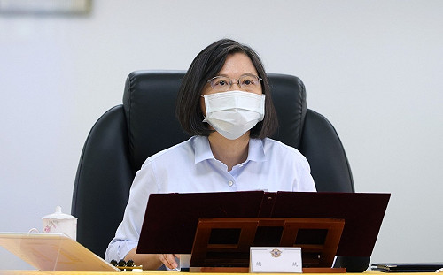 蔡英文：無法控制敵人把飛彈對準哪裡 但有能力阻止飛彈侵襲我們家園