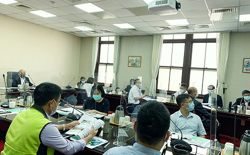 中秋拚防疫 蘇貞昌：採行各項更嚴厲防範措施加強境內走私肉品稽查