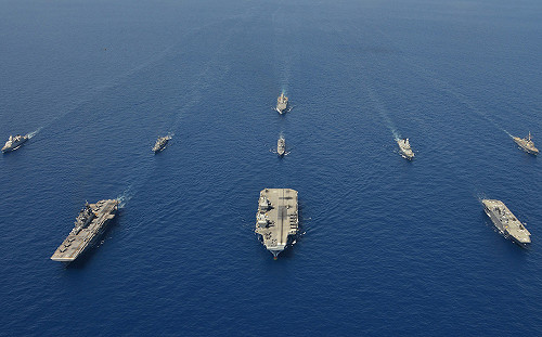 美日英荷「貴族同盟」軍演 4國9艦3波次震撼亮相