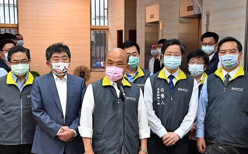 視察指揮中心 蘇揆：疫苗將陸續將到貨 可以往更年輕的族群施打