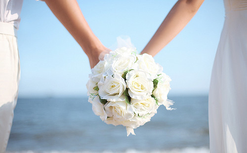 人沒到 錢總該到吧!  美新人寄帳單向「放鴿子」的賓客要求付款 引熱議