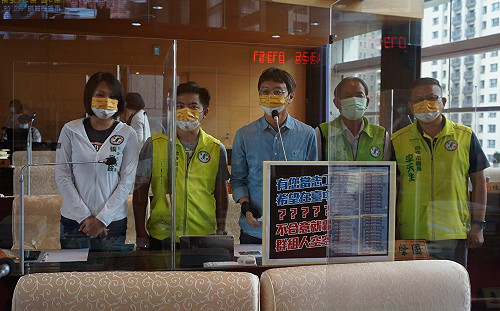 中央公園主任換人 志工遭翻群！綠營批：志工城市淪為口號