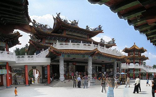 譙劉樂妍舔中過頭 大馬評論家：我的祖國不是中國