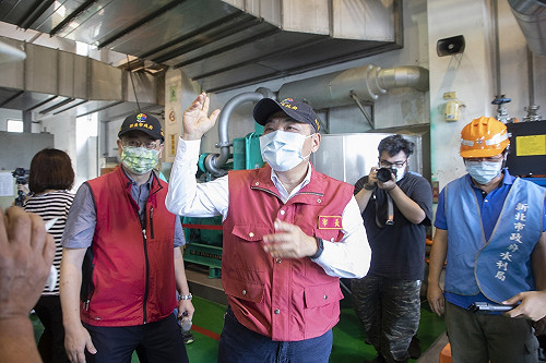 憂璨樹強颱恐對北台造成嚴峻挑戰 侯友宜籲作好防颱準備