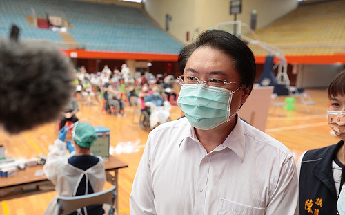 柯P轟基捷「騙局」 林右昌回擊：扭曲事實政治誠信在哪？