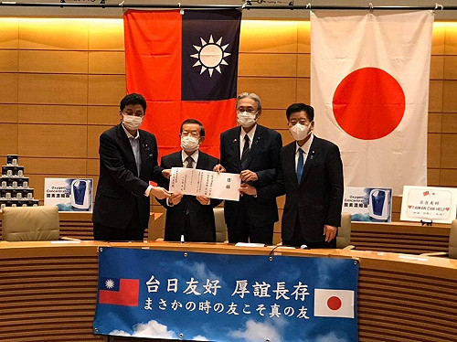 感謝日本疫苗 外交部回贈1萬台血氧機、1千台製氧機