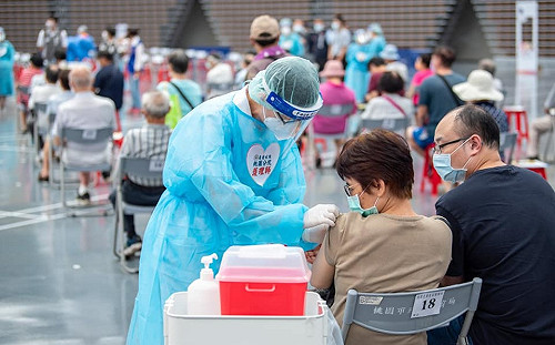 香港疫情元凶「BA.2」在台升溫！蘇一峰籲長者打疫苗：叫你不打的人，不會救你命