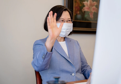 蔡英文視訊日相候選人 安倍晉三:世界注目守護自由民主的兩人會談