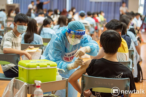 BNT開打首日 桃園2251名學生接種 19人暈針 近百人請疫苗假
