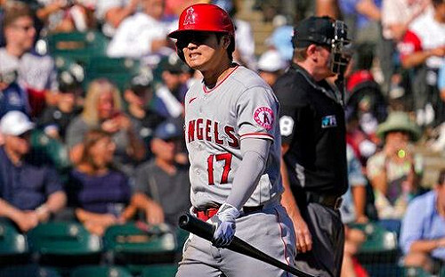 果然還是人類！大谷自責敲球棒