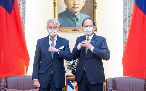 中共打壓下李察仍訪台 游錫堃讚：台法關係越來越好