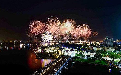 圓規颱風環流攪局！國慶焰火煙霧無法擴散影響觀賞效果