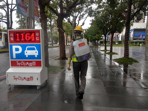 境外移入案16423台中確診足跡 市府完成清消 5名家人採檢全陰