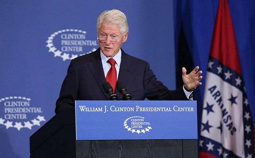 艾普斯坦性醜聞延燒　美司法部調查與柯林頓關係