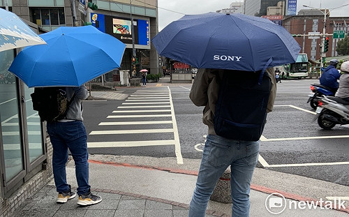 東北季風吹不停！中南部入夜氣溫下跌10度 北部週末轉雨