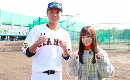 巨人龜井引退　千年一遇美少女難過