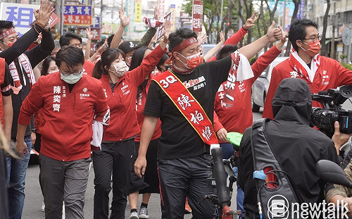 完成苦行200公里 陳柏惟力邀民眾投票 網友 : 今晚必吃「顏輸基」